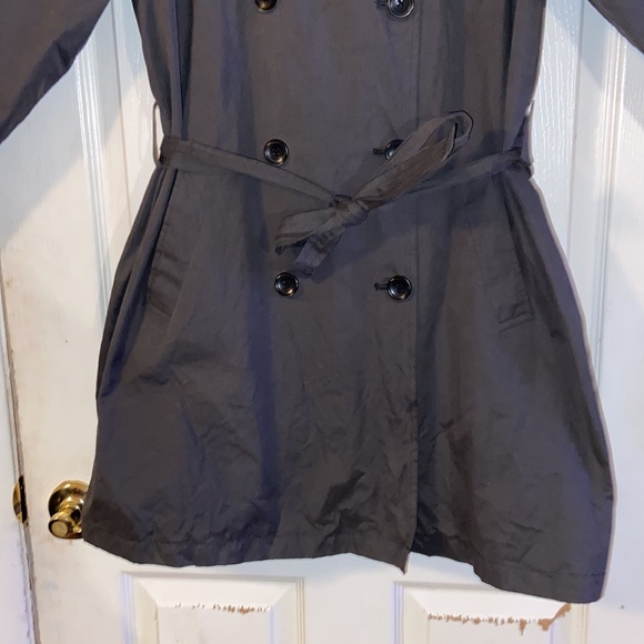 Old navy woman’s trench coat - Picture 4 of 4